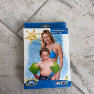 Vintage 2005 Intex The Wet Set Water Wings Arm Floaties Bands
#56641
Green